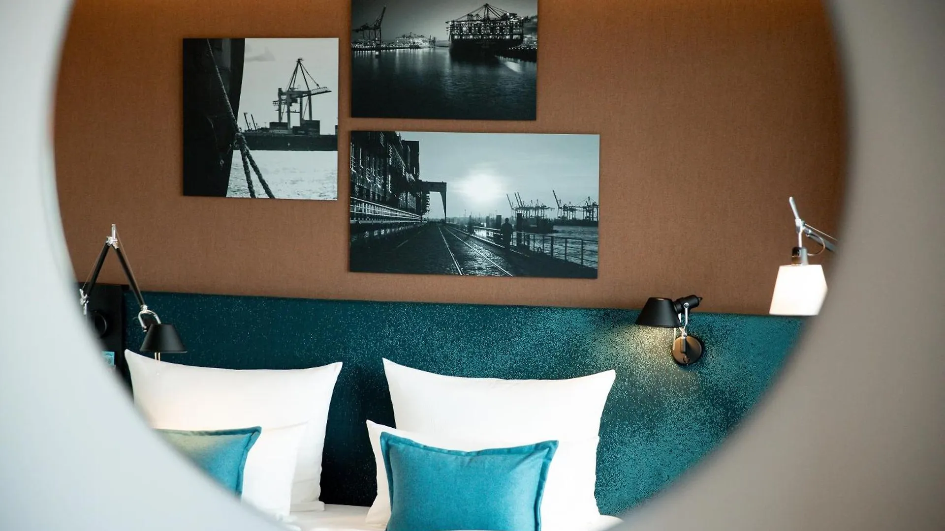 Motel One Hamburg-Fleetinsel 3*, Amburgo